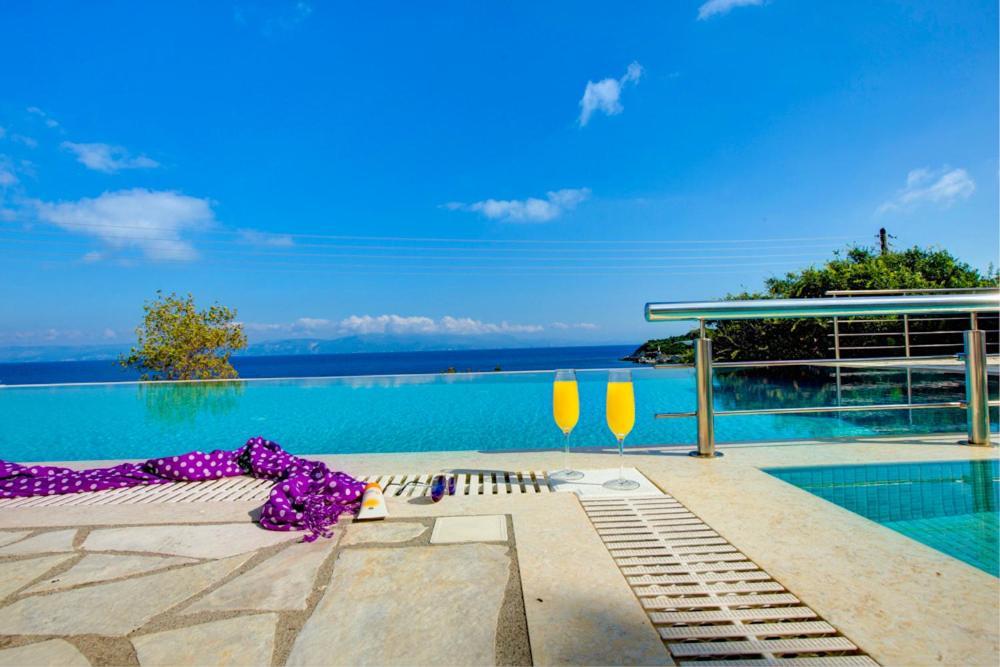 Villa Terra Del Nonno With Sea Views & Pool Гайос Экстерьер фото