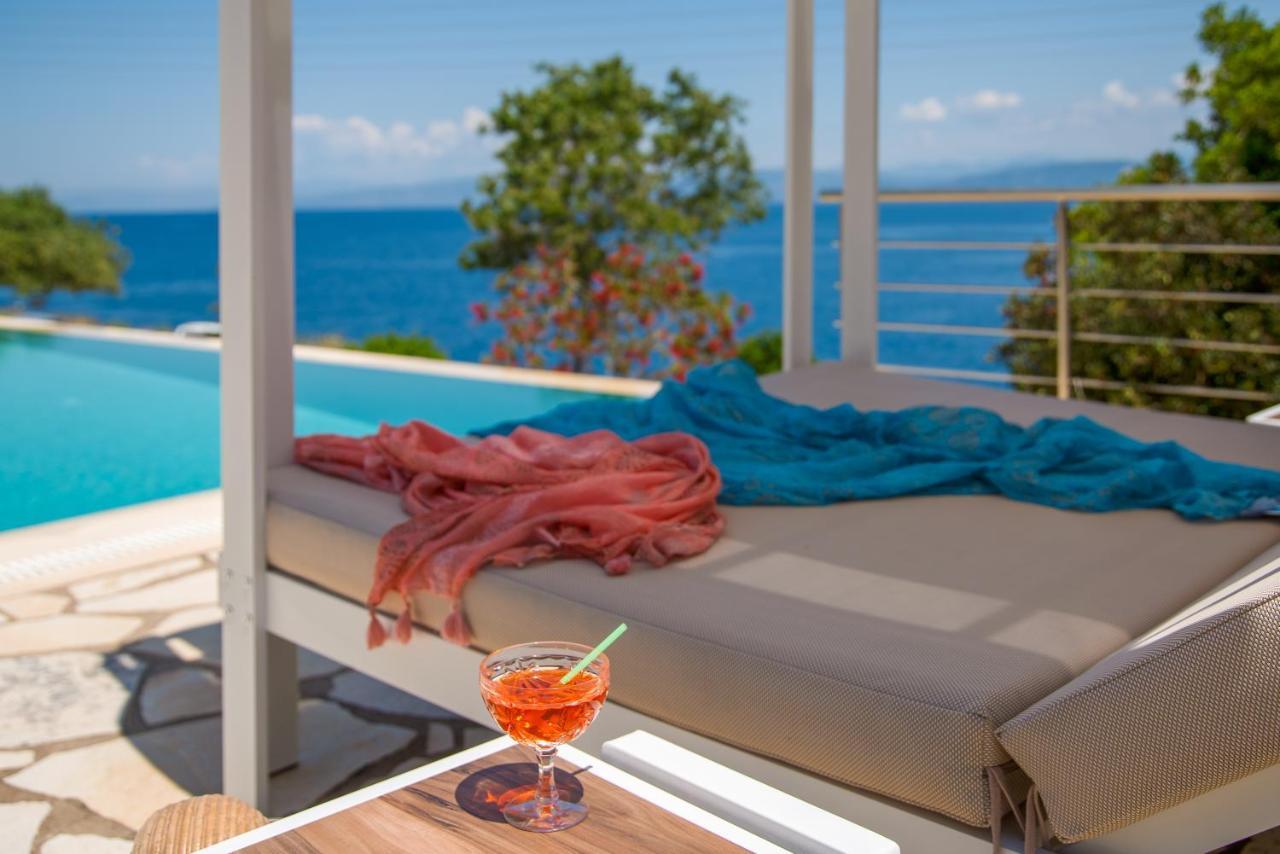Villa Terra Del Nonno With Sea Views & Pool Гайос Экстерьер фото