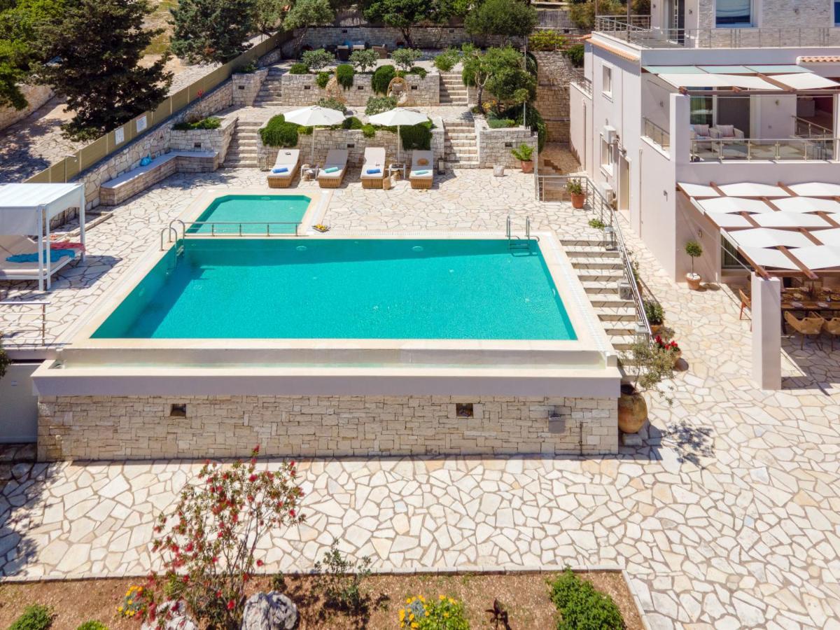 Villa Terra Del Nonno With Sea Views & Pool Гайос Экстерьер фото